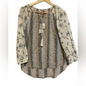 New Cupio Women’s size L blouse 👚 🤩😍